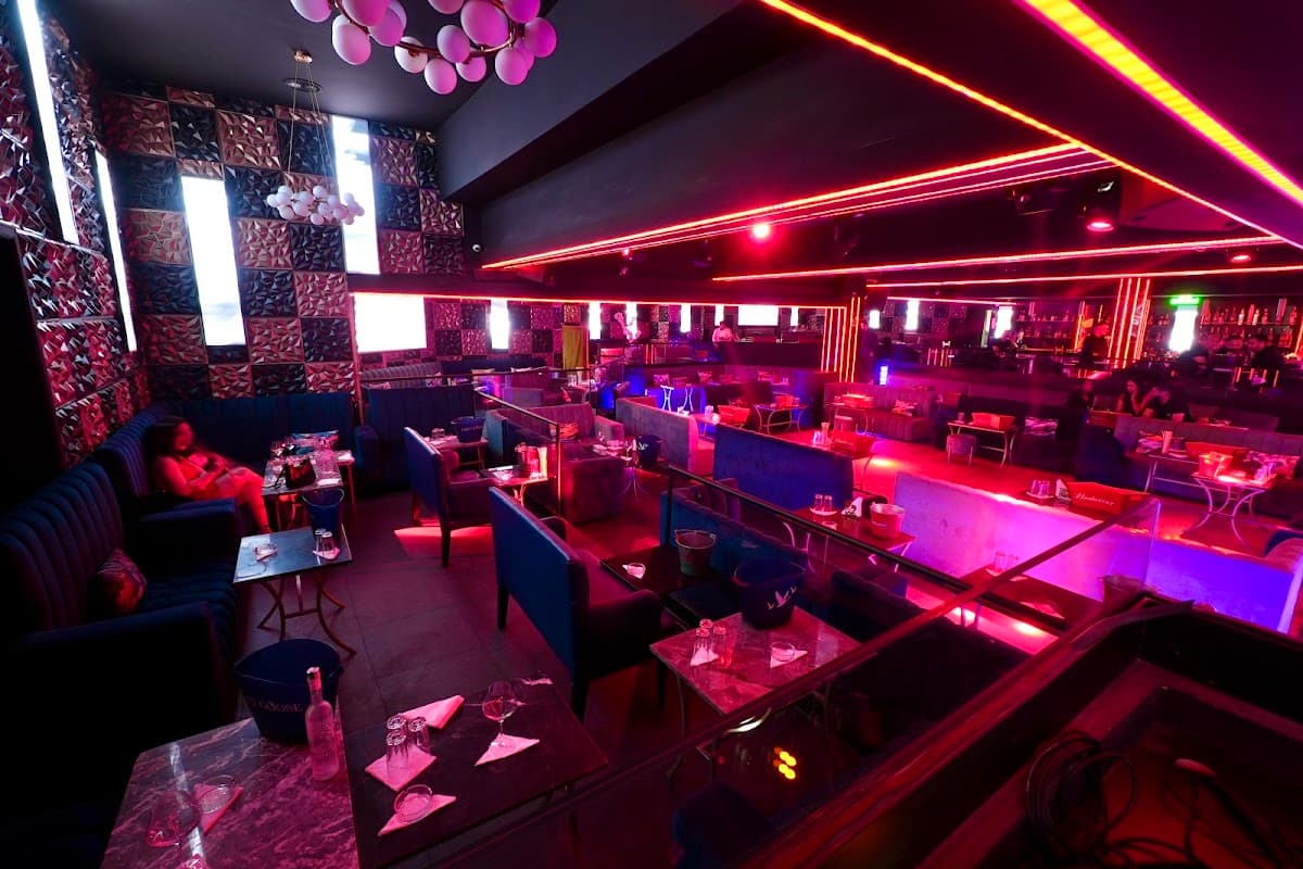 Le central Luxury Entertaiment