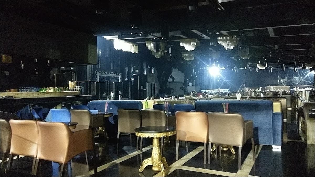 Millionair's club